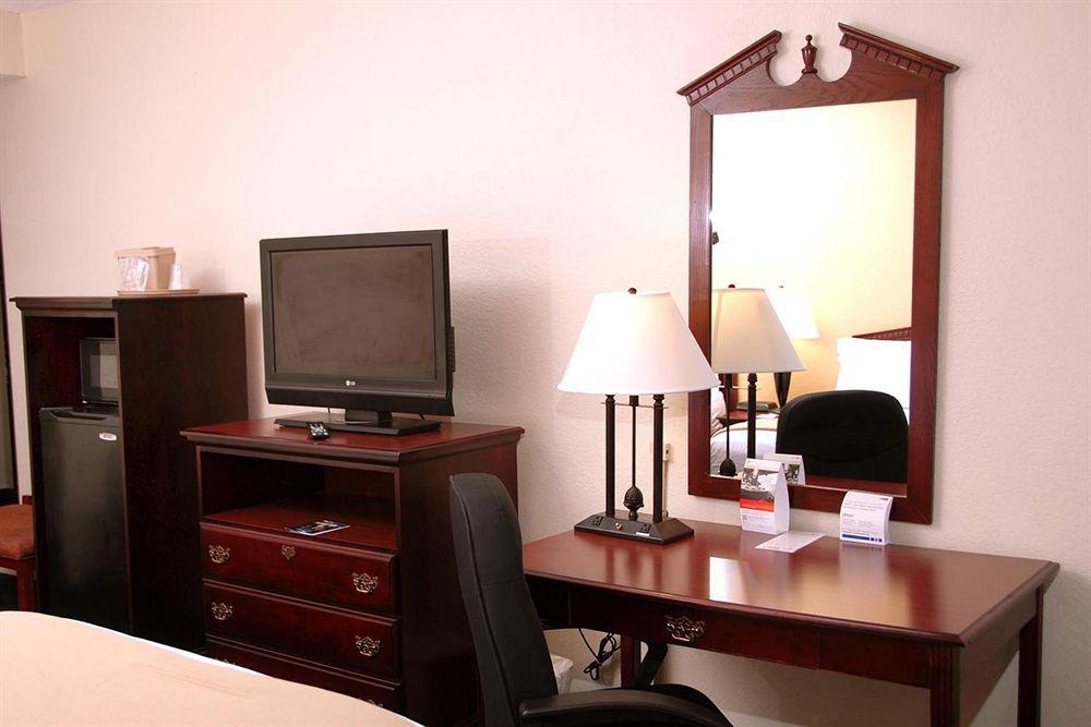 La Quinta By Wyndham Jonesboro Hotel Bagian luar foto