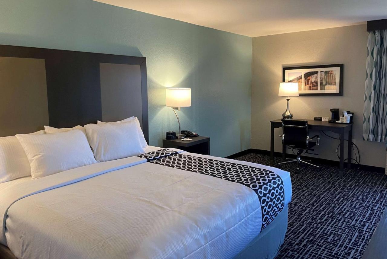 La Quinta By Wyndham Jonesboro Hotel Bagian luar foto