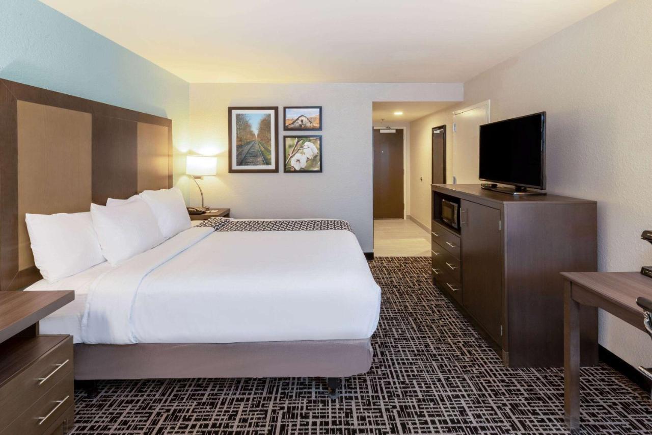 La Quinta By Wyndham Jonesboro Hotel Bagian luar foto