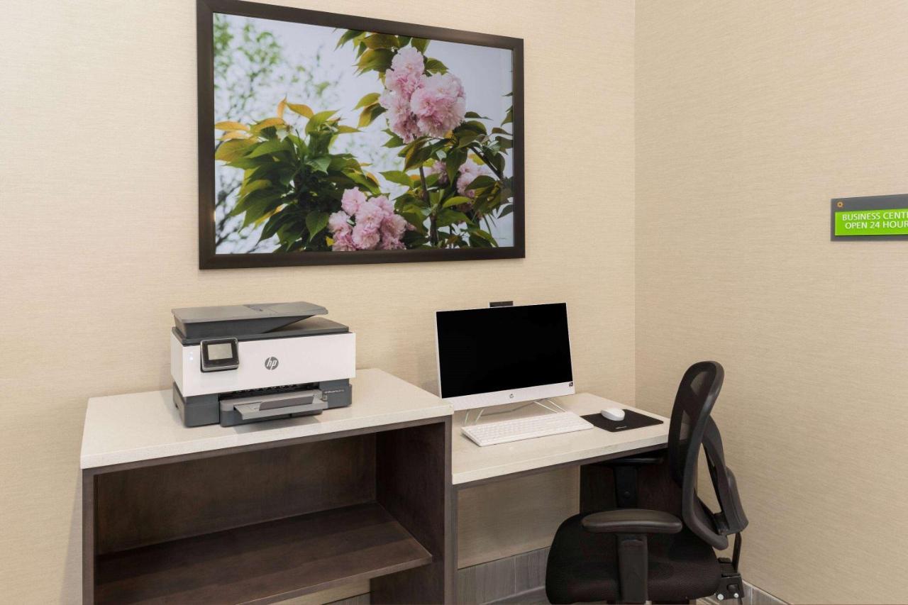 La Quinta By Wyndham Jonesboro Hotel Bagian luar foto