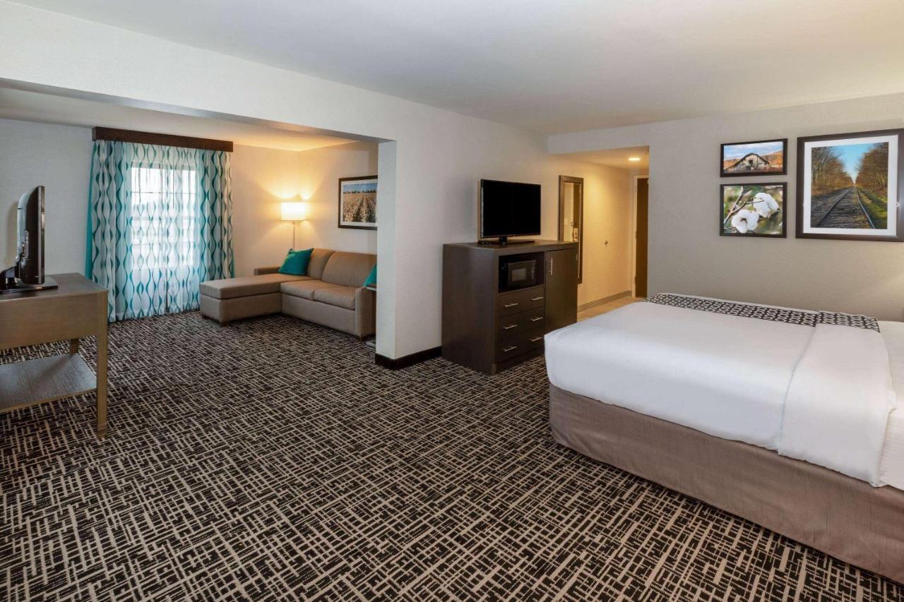 La Quinta By Wyndham Jonesboro Hotel Bagian luar foto