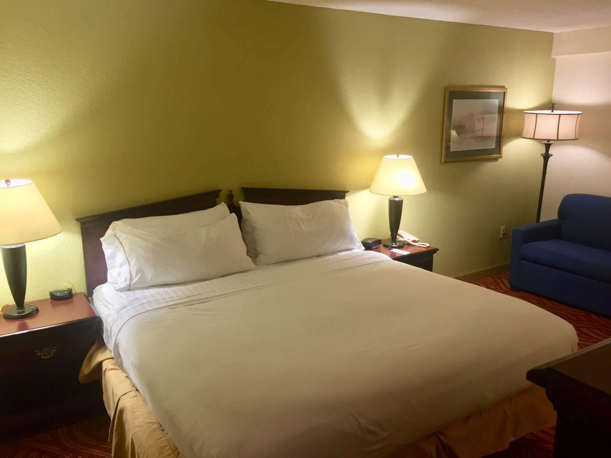 La Quinta By Wyndham Jonesboro Hotel Bagian luar foto